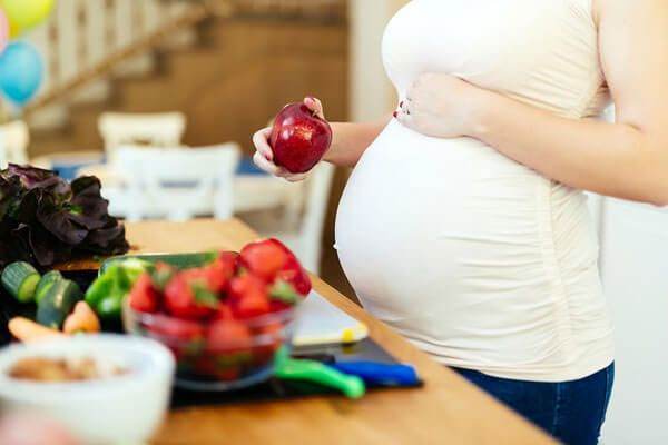 bổ sung dưỡng chất giảm táo bón ở mẹ bầu